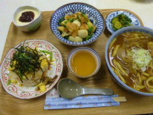 幸恵さんのカレーうどん、ちらし寿司