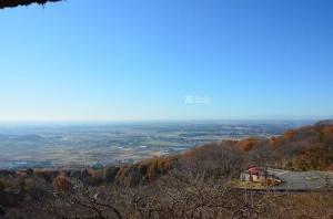 あずまやからの筑波山梅林の眺め